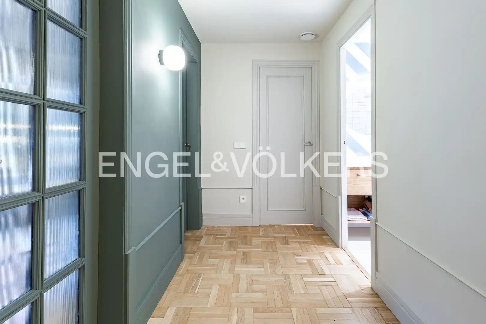 Flat for sale in Barcelona  with Air Conditioner, Heating and Parquet flooring