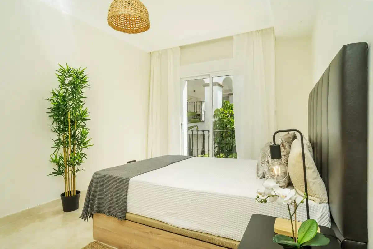 Bedroom of Flat for sale in Marbella  with Air Conditioner, Heating and Private garden