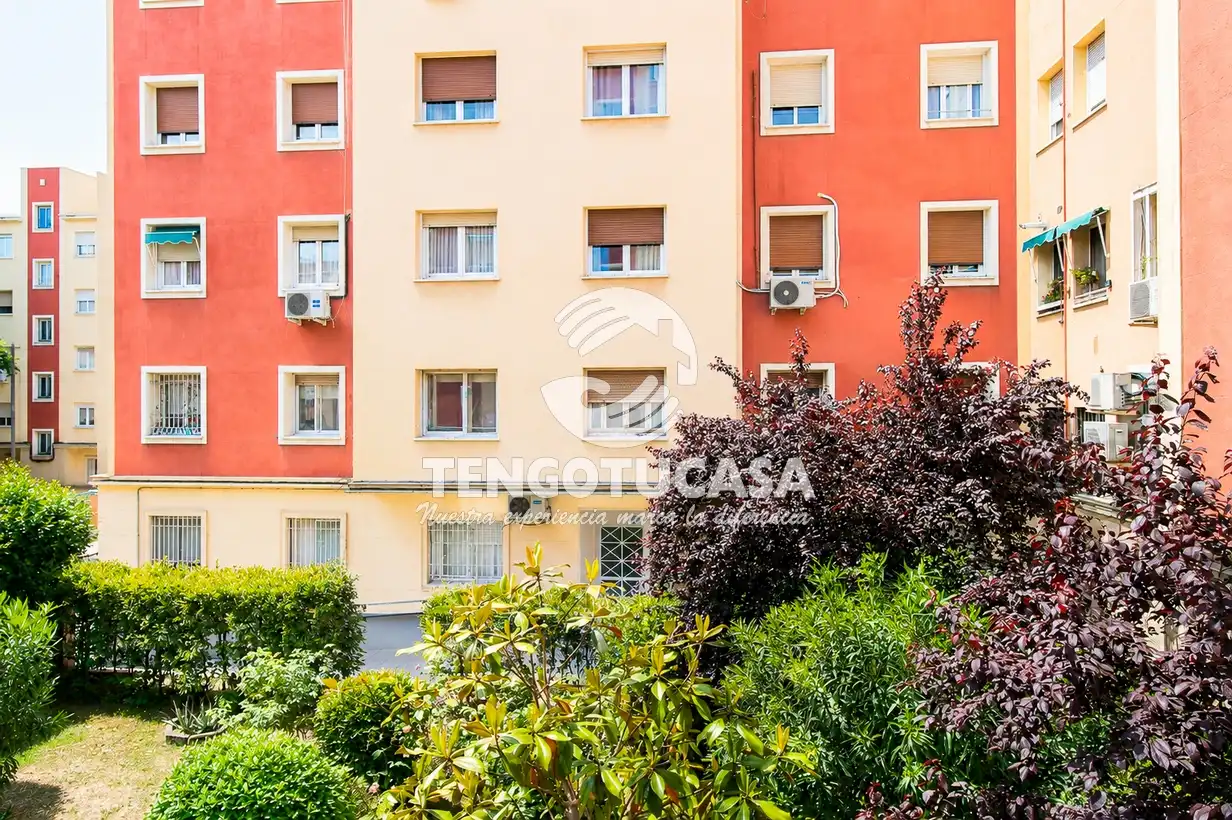 Außenansicht von Wohnung zum Verkauf in Madrid mit Klimaanlage, Möbliert und Ofen