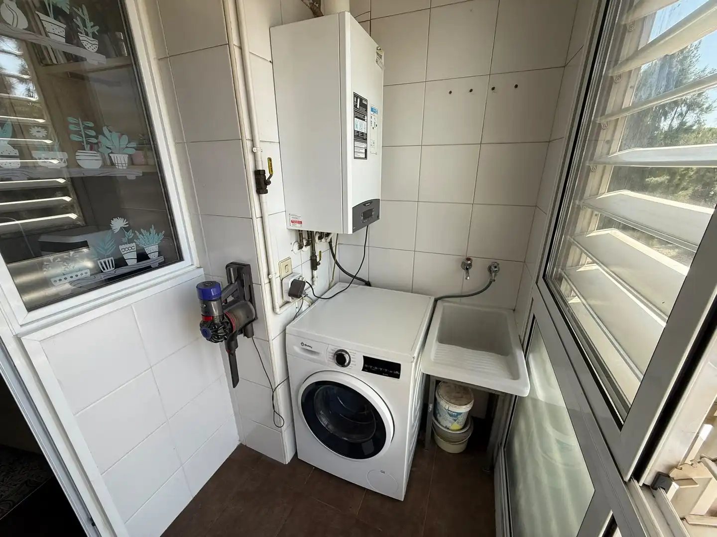 Kitchen of Flat for sale in Cornellà de Llobregat  with Heating, Private garden and Swimming Pool