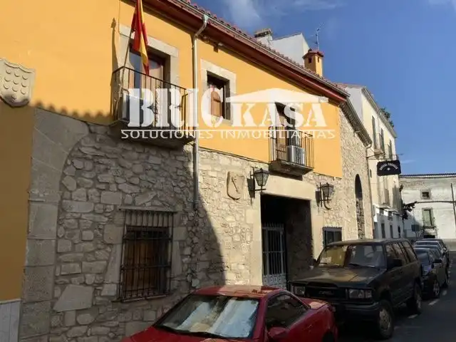 Locale commerciale in vendita a Trujillo