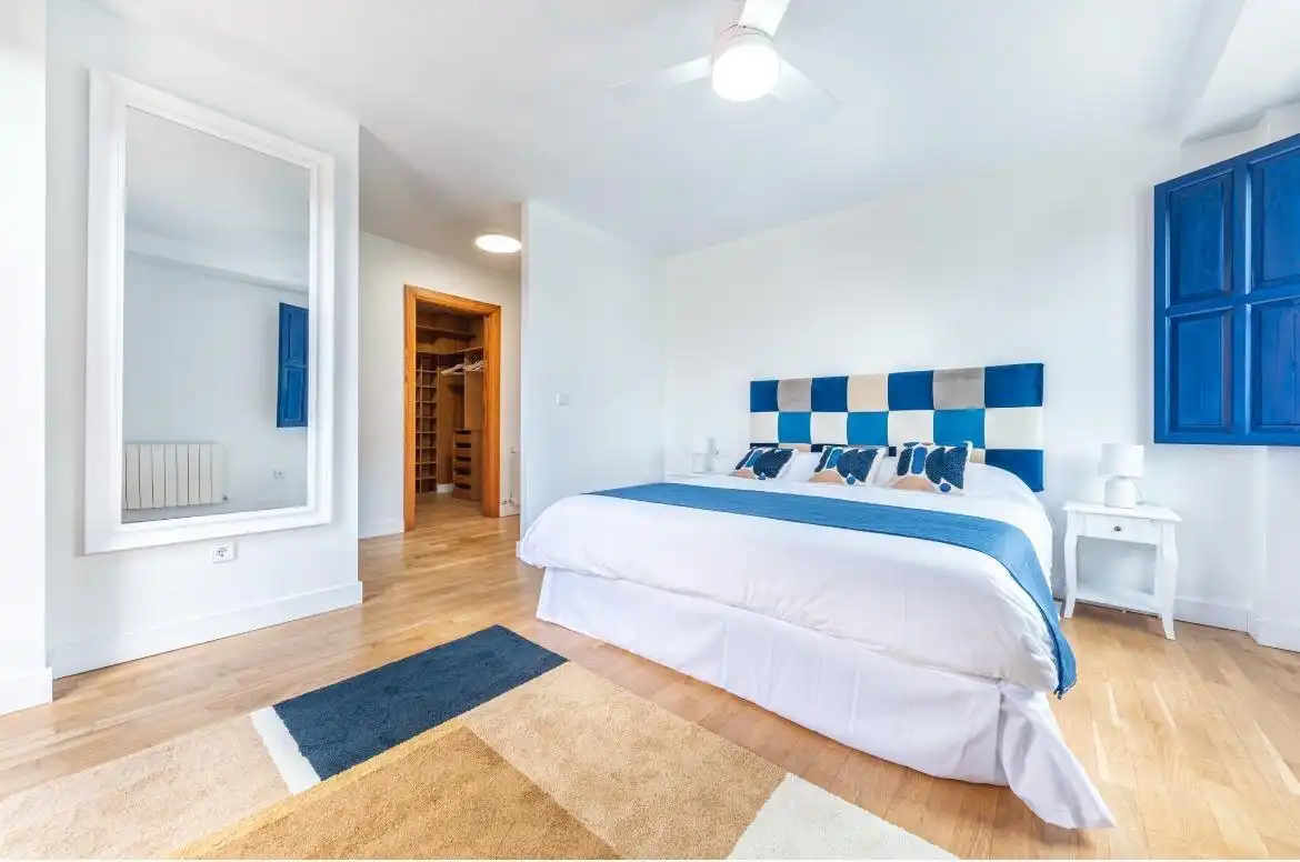 Dormitori de Casa o xalet en venda en Alicante / Alacant amb Jardí privat, Terrassa i Traster