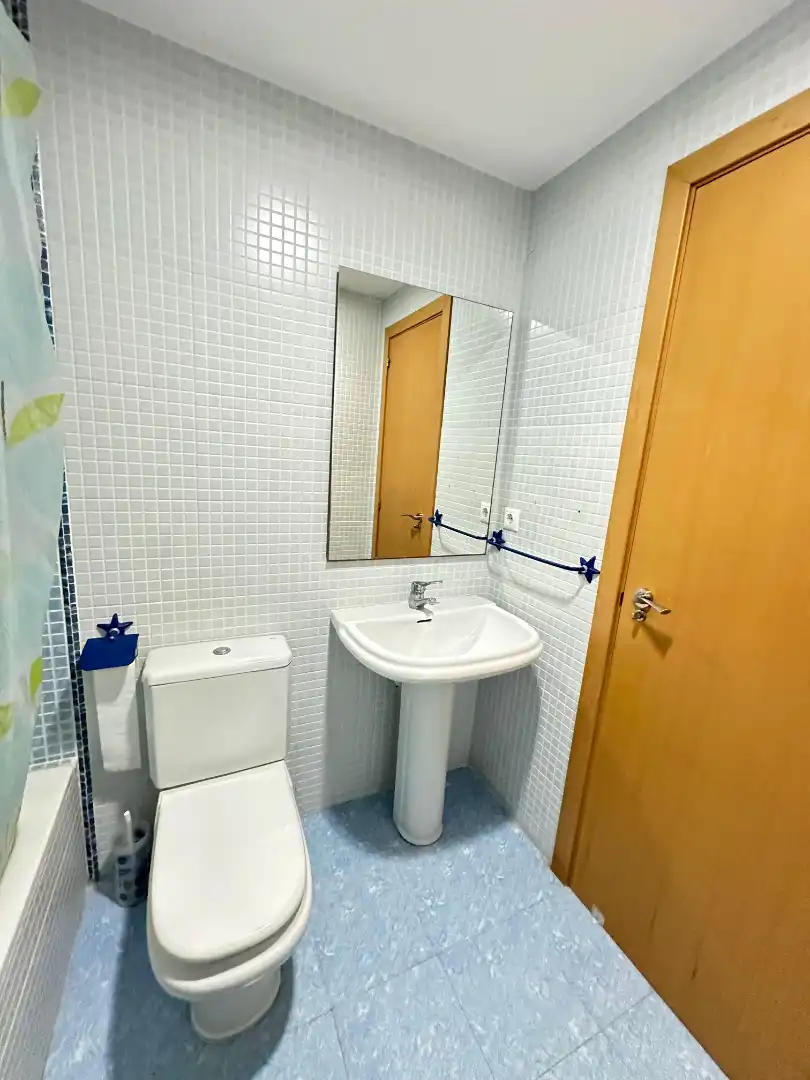 Bathroom of Flat for rent in Vila-real  with Air Conditioner, Heating and Furnished