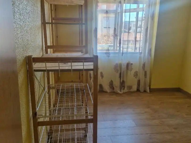 Schlafzimmer von Wohnung zur Miete in León Capital  mit Heizung, Parkett und Terrasse