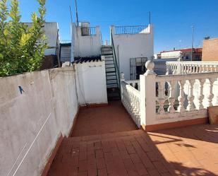 Exterior view of House or chalet for sale in Dos Hermanas  with Terrace and Storage room