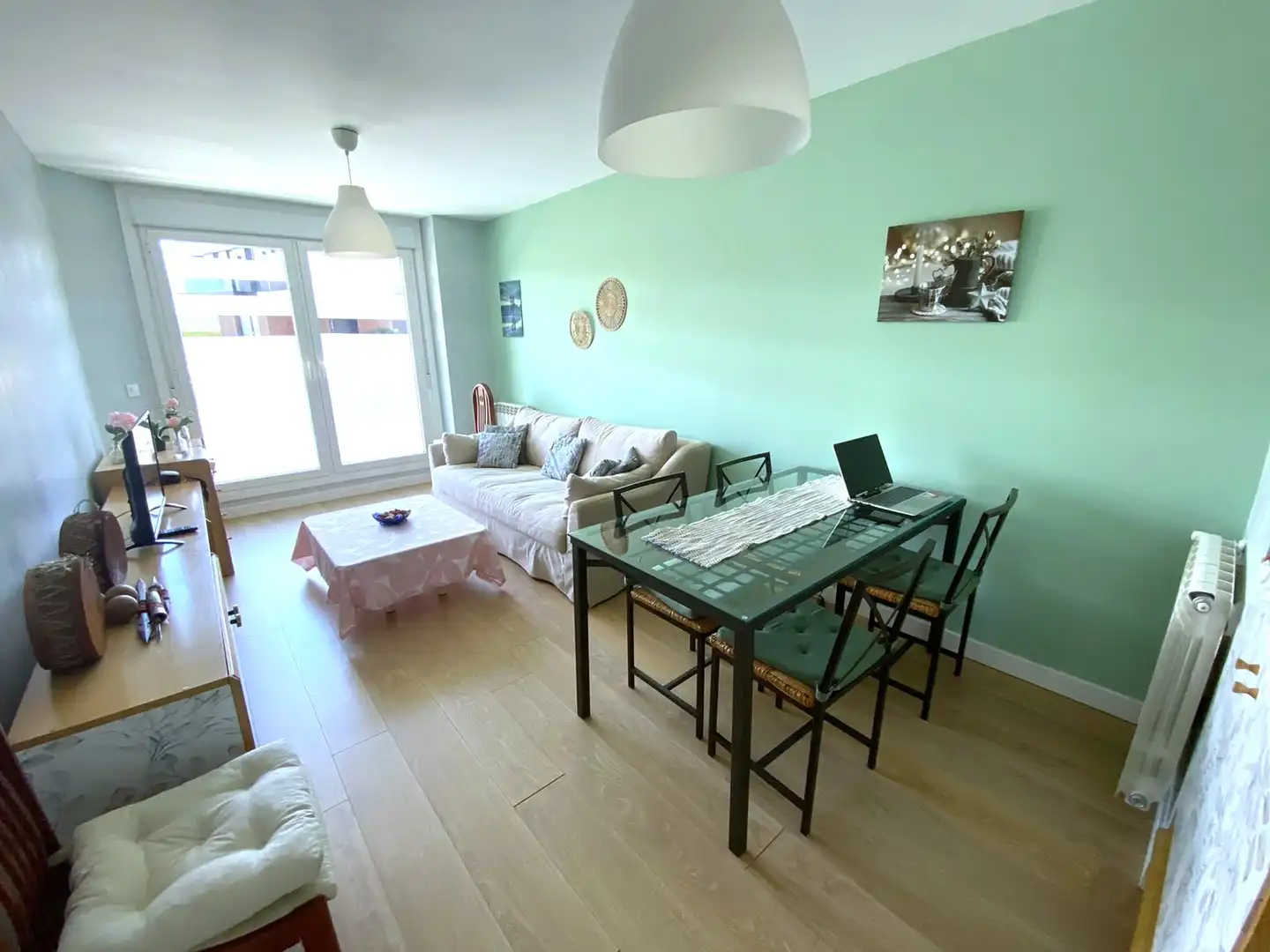Living room of Flat for sale in Castro-Urdiales  with Heating, Private garden and Parquet flooring