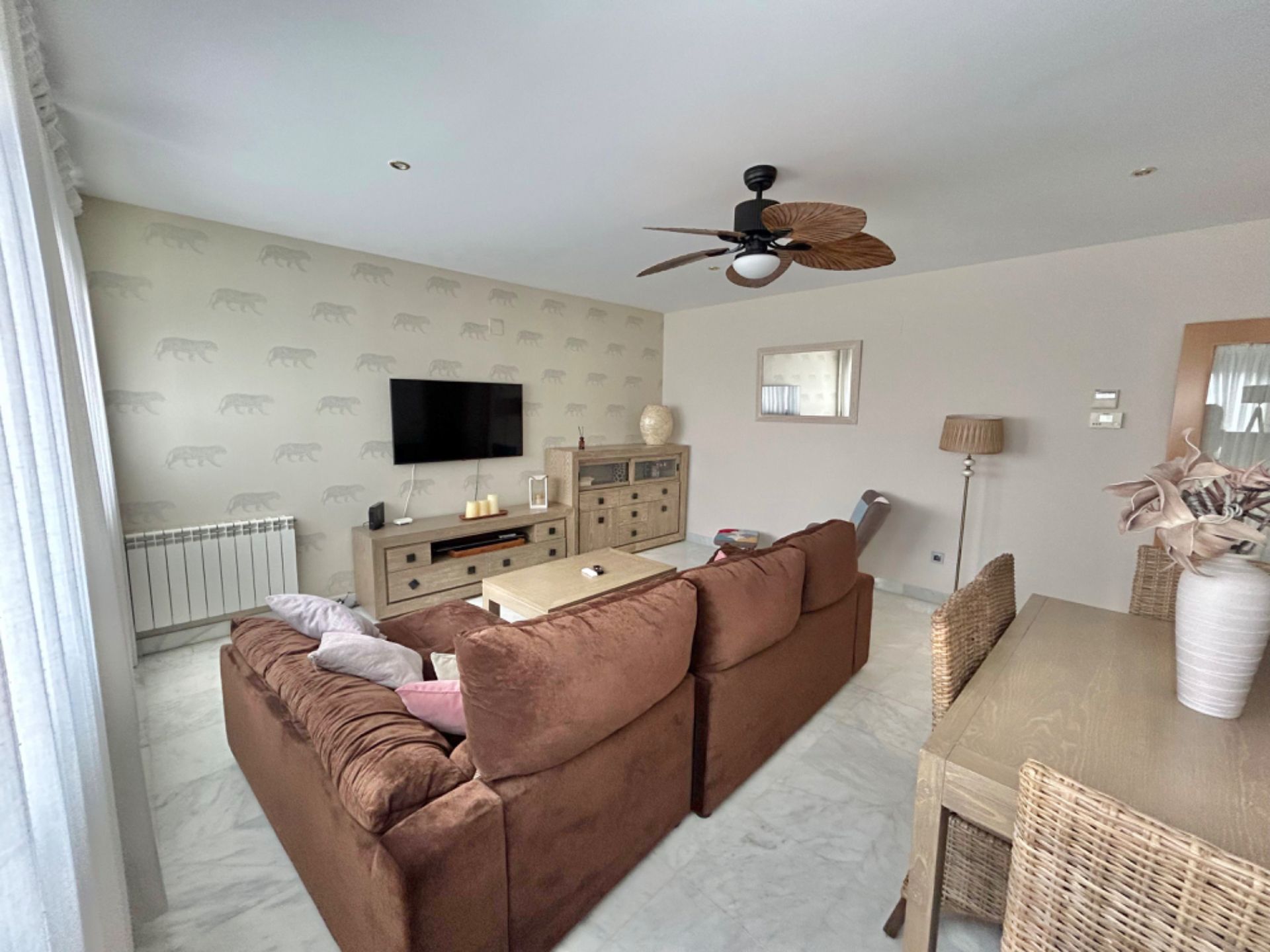 Sala d'estar de Pis de lloguer en  Córdoba Capital amb Aire condicionat, Calefacció i Traster