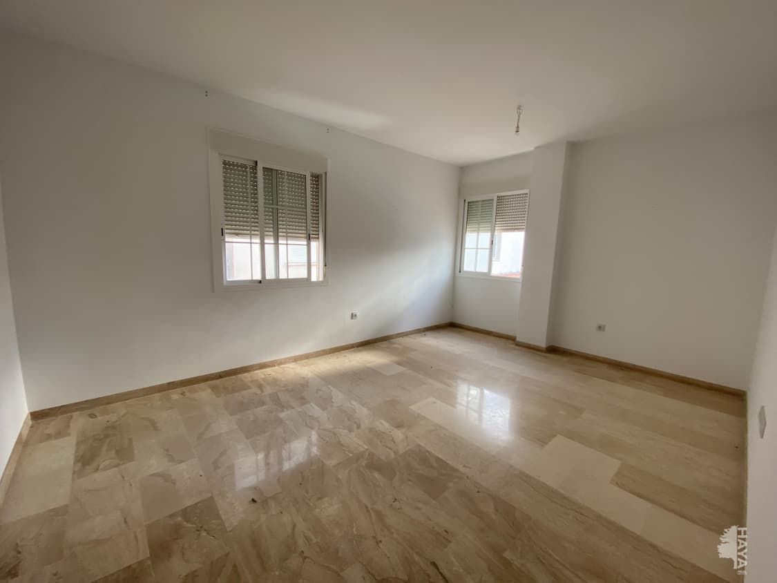 Flat for sale in La Carlota  with Storage room and Community pool