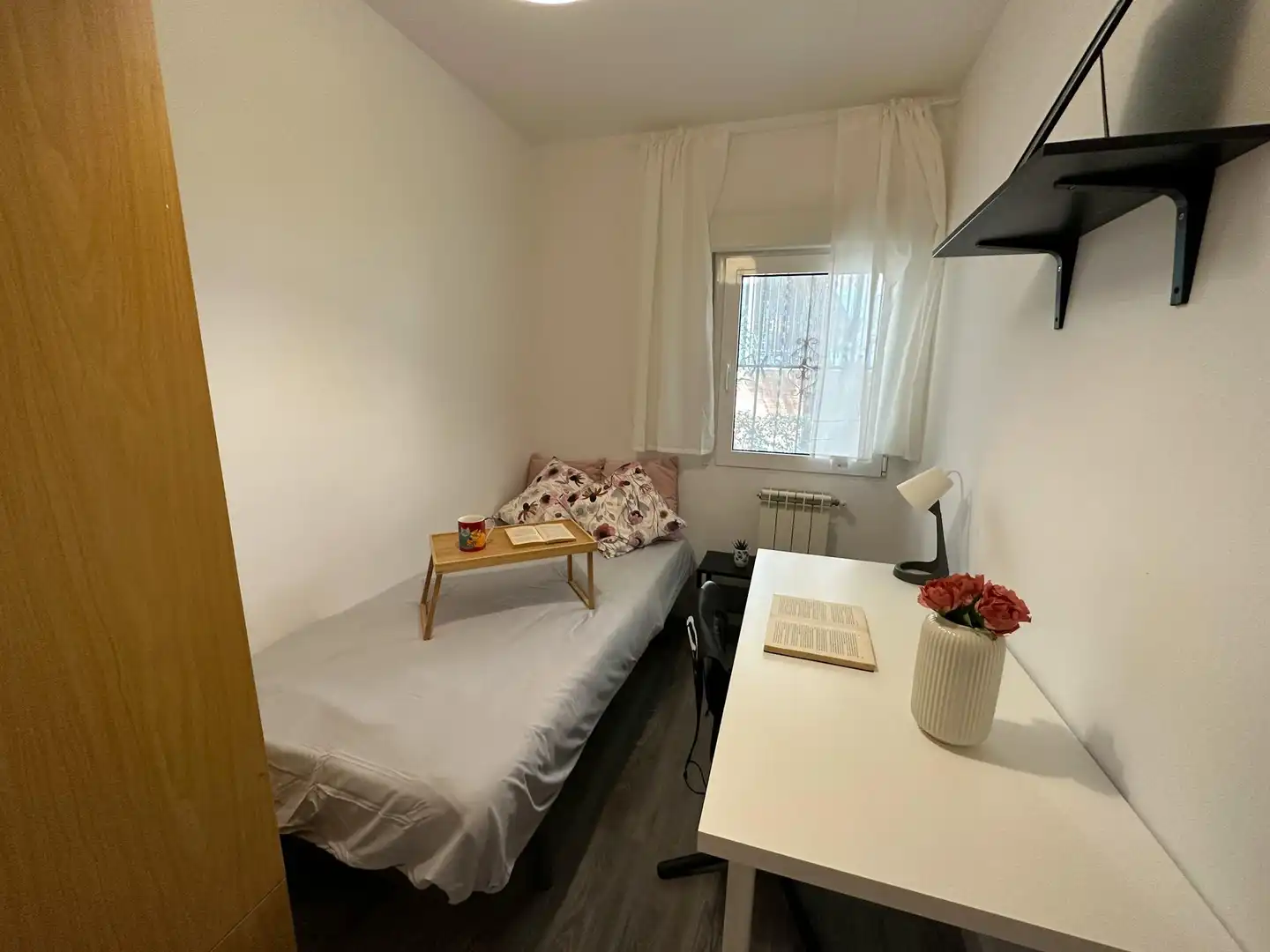 Habitación de Piso de alquiler en Madrid con Calefacción, Amueblado y Lavadora