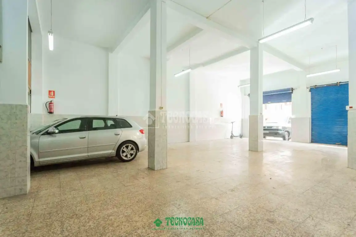 Local comercial en venda a C. Cardenal Herrera Oria, imagen 4