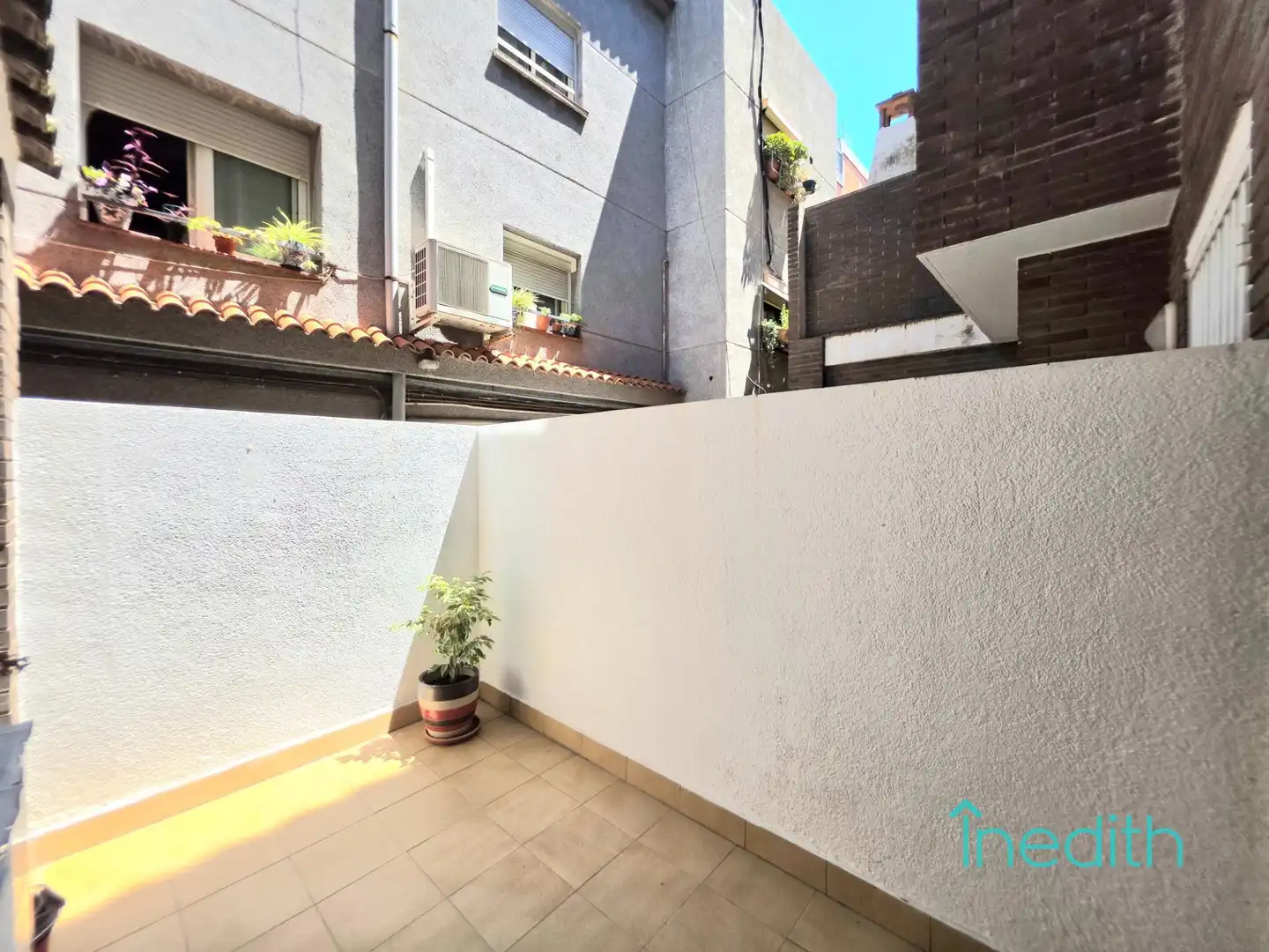 Vista exterior de Casa o xalet en venda en Barcelona amb Aire condicionat, Calefacció i Terrassa