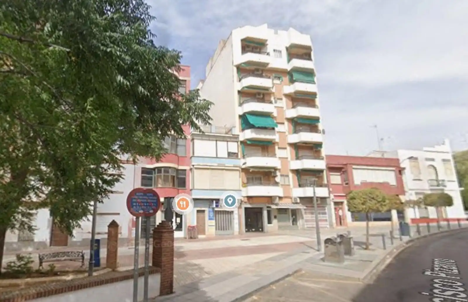 Exterior view of Office for sale in Población de Arroyo