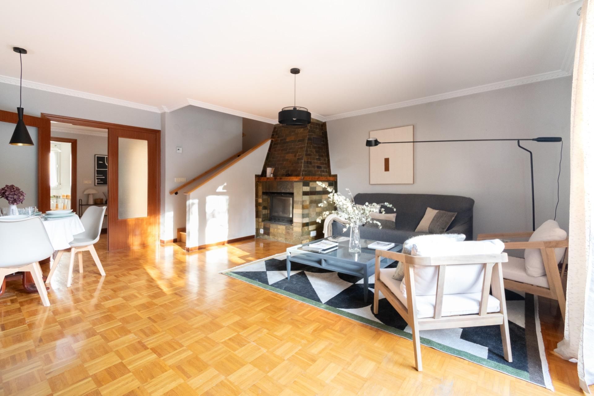 Sala d'estar de Casa o xalet en venda en Zizur Mayor / Zizur Nagusia amb Calefacció, Jardí privat i Traster