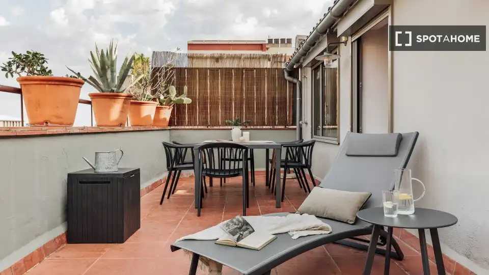 Terrassa de Apartament per a compartir en Barcelona amb Aire condicionat, Terrassa i Moblat