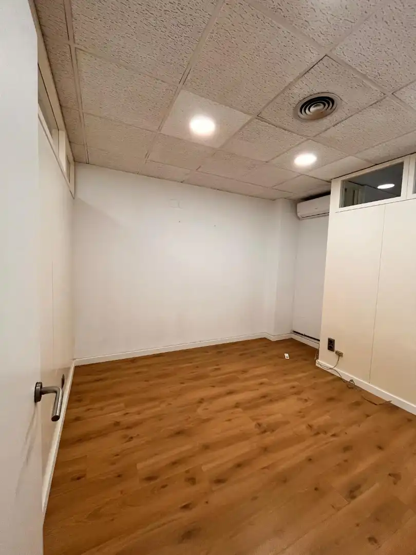Local de lloguer en Terrassa amb Aire condicionat i Parquet