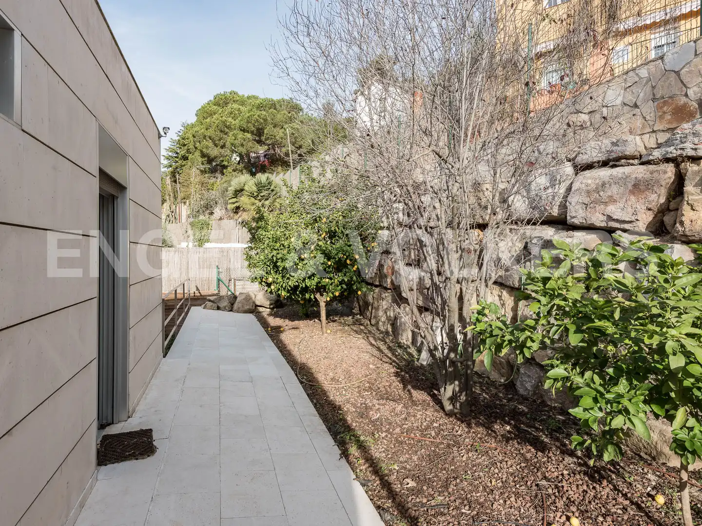 Jardín de Casa o chalet en venta en Barcelona con Aire acondicionado, Calefacción y Jardín privado