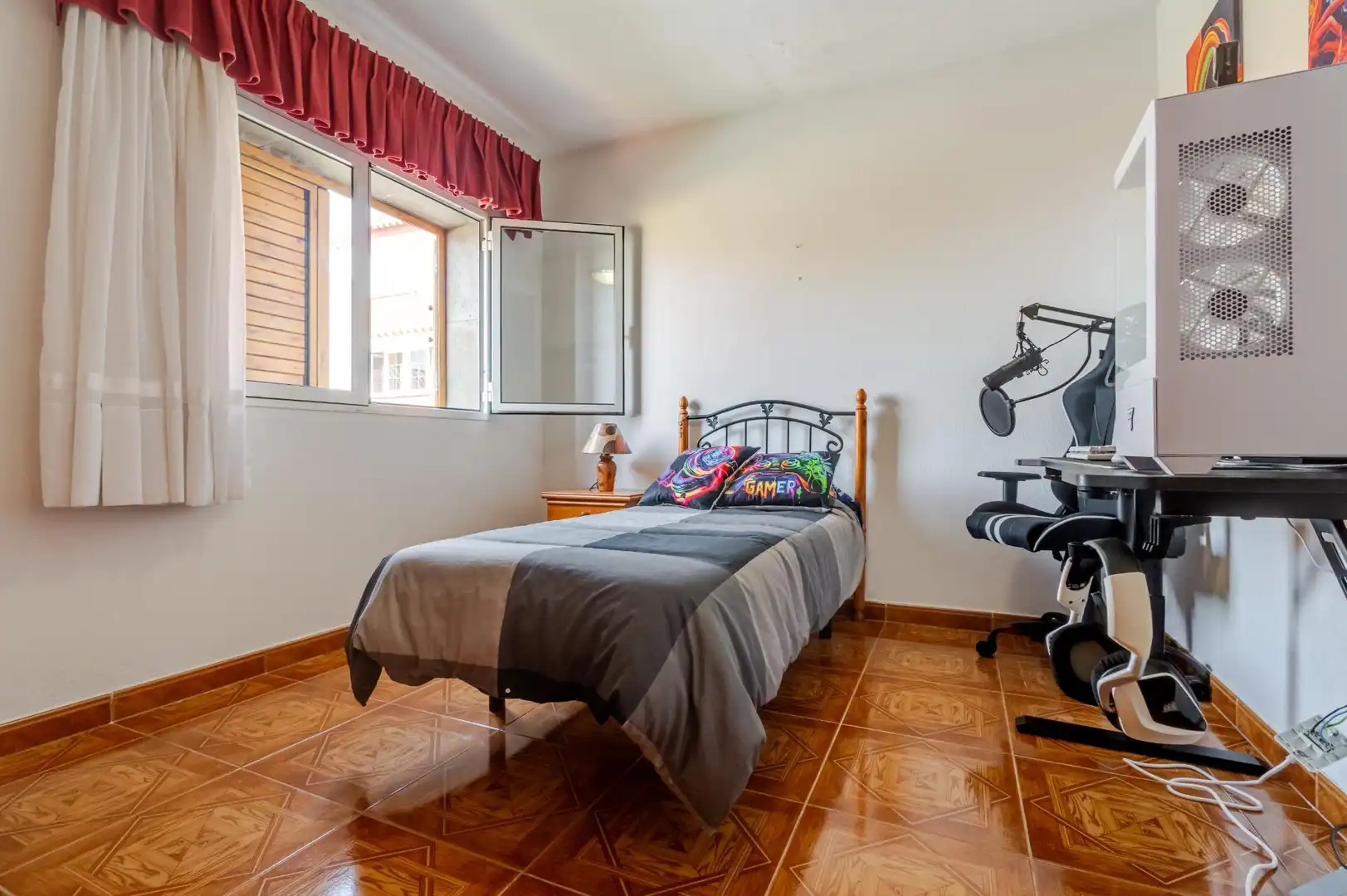 Bedroom of Houses for sale in Arucas