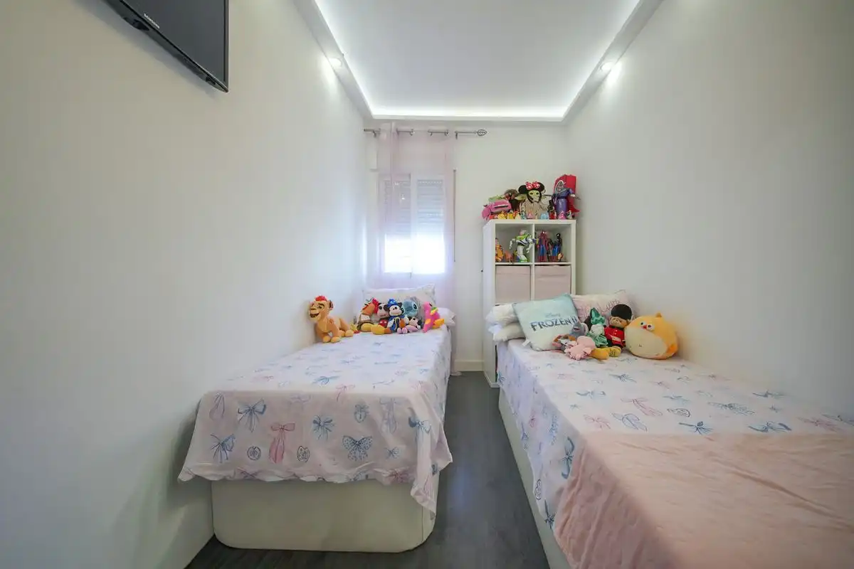 Habitación de Piso en venta en Madrid con Aire acondicionado y Calefacción