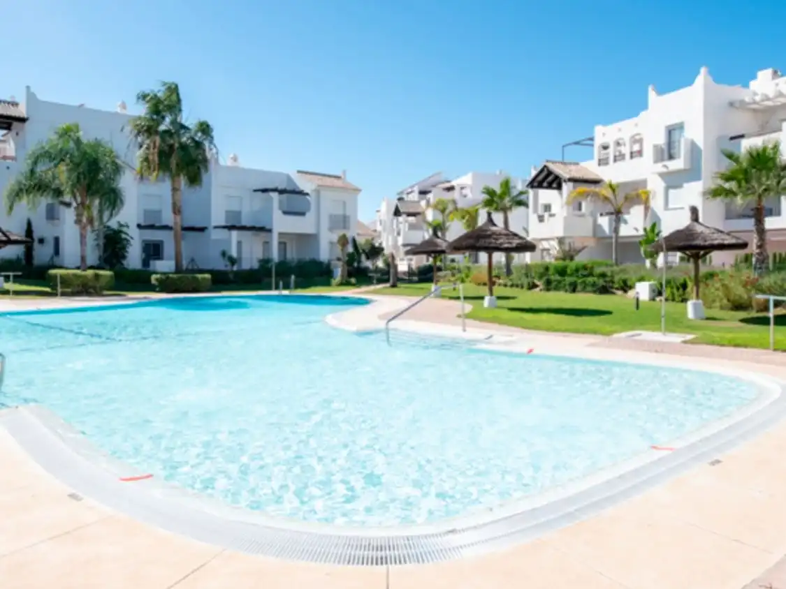 Piscina de Pis en venda en Chipiona amb Terrassa