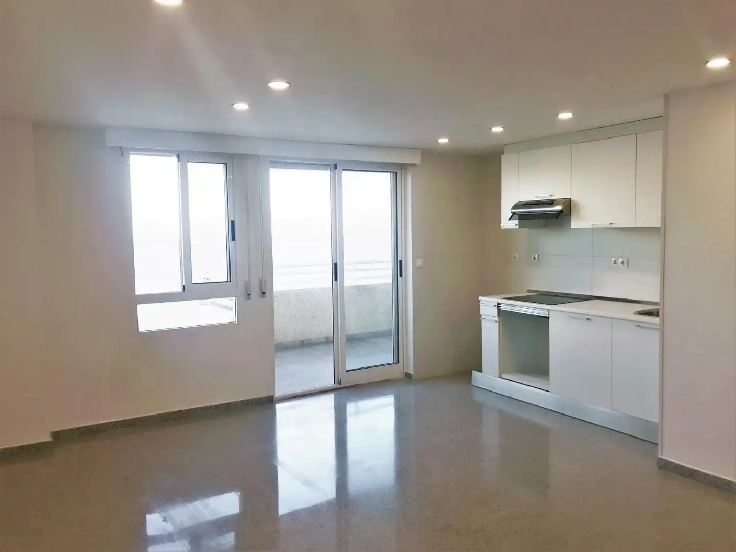 Kitchen of Apartments for rent in El Campello  with Private garden, Balcony and Community pool