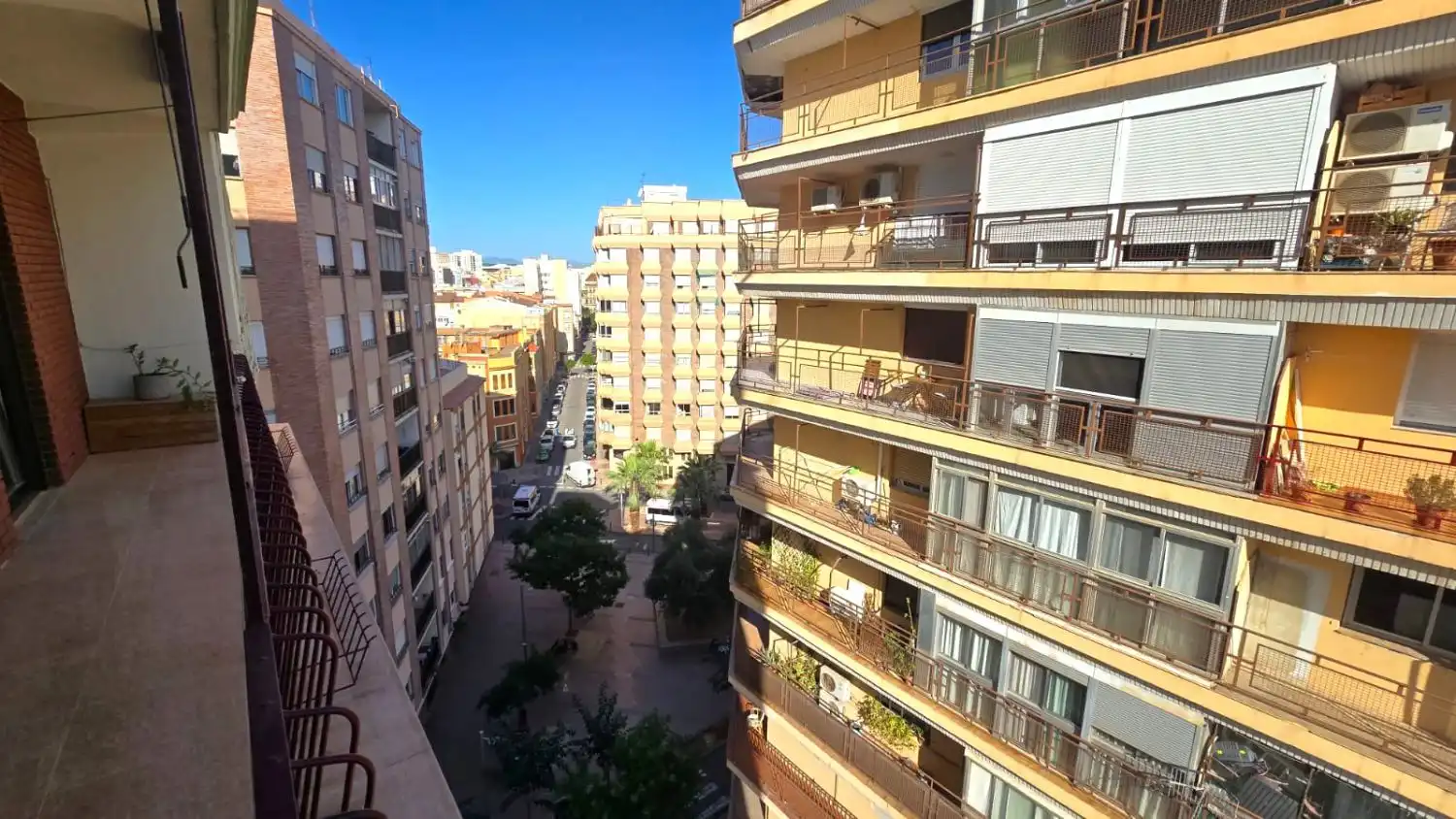 Vista exterior de Piso de alquiler en Castellón de la Plana / Castelló de la Plana con Aire acondicionado y Terraza