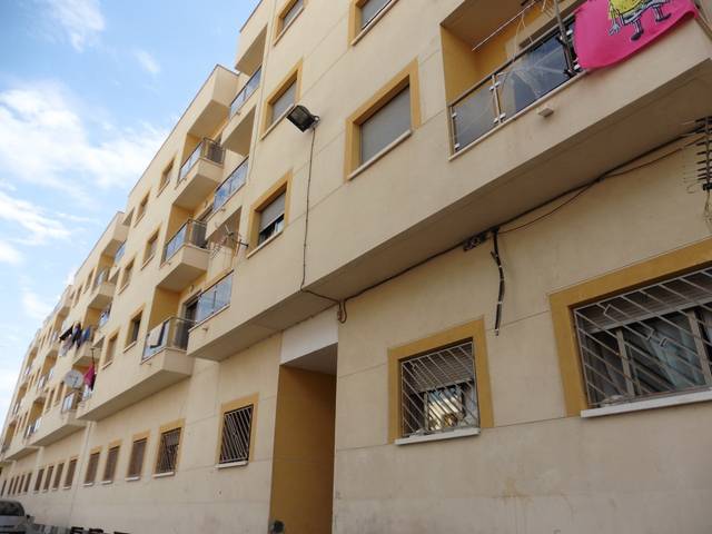 Piso en Venta en C/ Tenor Jose Sanchez Galan en Las Majadas - Las Molinetas - Labradorcico