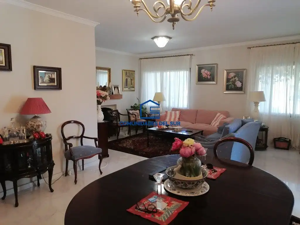 Living room of Houses for rent in El Puerto de Santa María  with Air Conditioner, Private garden and Swimming Pool