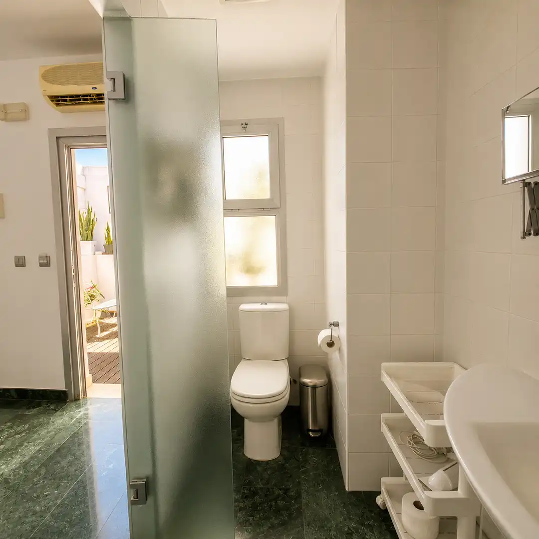 Bathroom of Houses for sale in Rota  with Air Conditioner, Furnished and Balcony