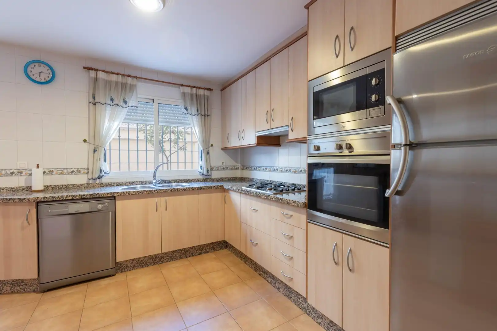 Cocina de Casa adosada en venta en Maracena con Aire acondicionado, Amueblado y Balcón