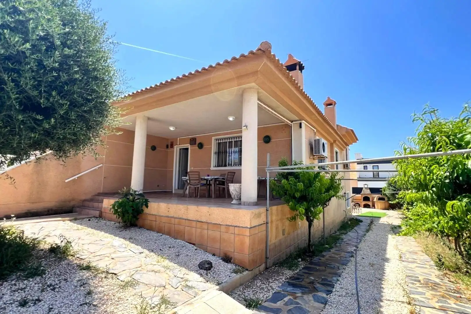 Casa pareada con jardín en venta en Calle C. Meridiano 4, imagen 2