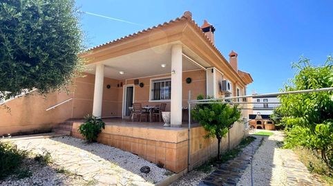Foto 2 de Casa adosada en venta en Calle C. Meridiano, 4, Aguas Nuevas, Torrevieja