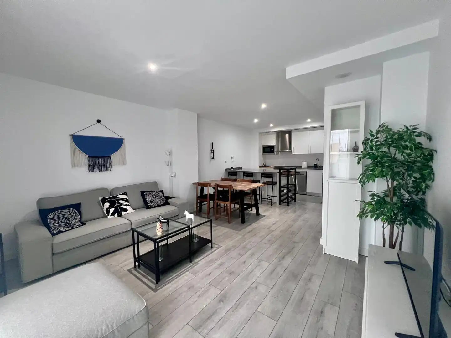 Living room of Flat for rent in Oviedo   with Heating, Private garden and Terrace