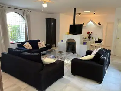 Chalet con jardín en venta en Elviria - Cabopino, imagen 3