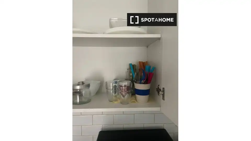 Habitació a La Verneda i la Pau