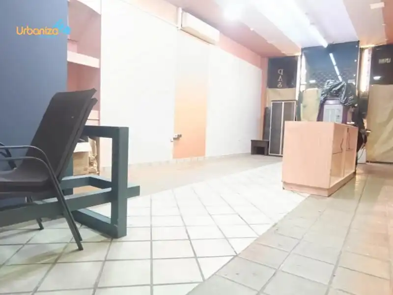 Gewerbefläche zur Miete in Calle ISIDRO PACENSE, imagen 3