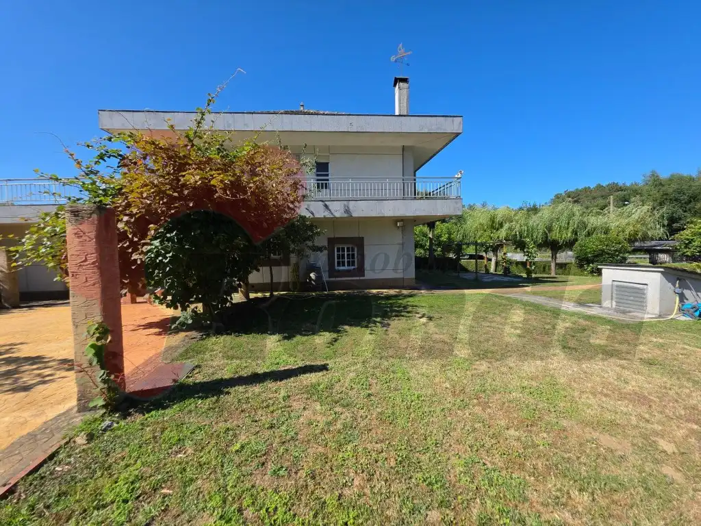 Vista exterior de Casa o chalet en venta en Lugo con Terraza y Amueblado