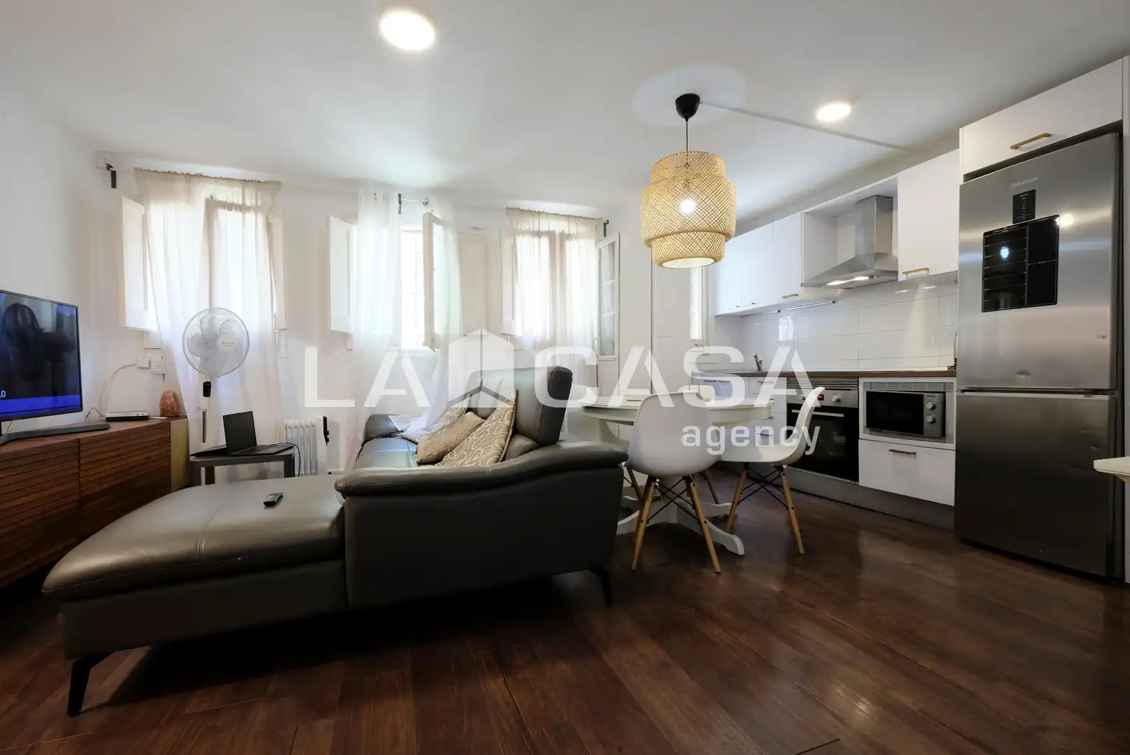 Exterior view of Flat for sale in Barcelona  with Heating