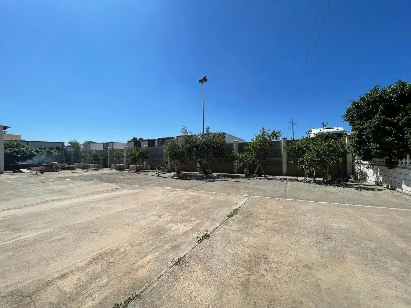 Aparcament de Finca rústica en venda en Motril amb Terrassa i Piscina
