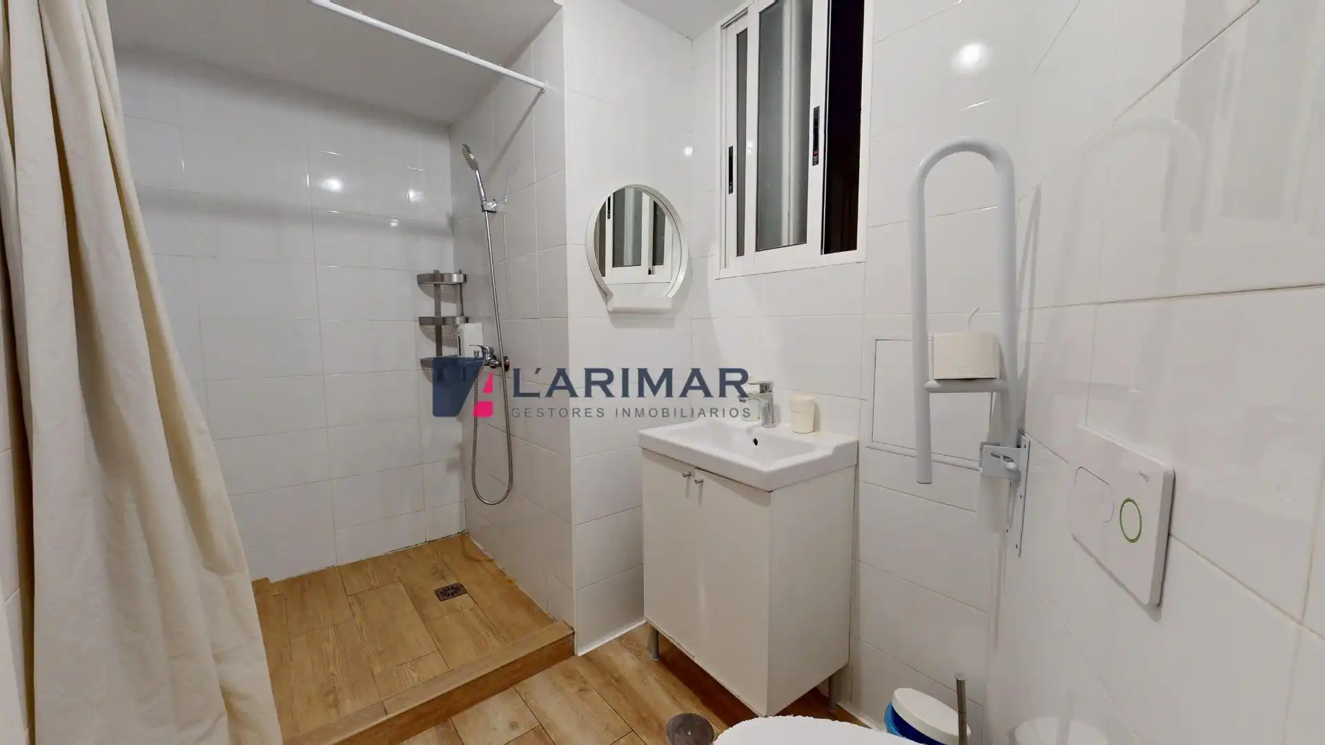 Bathroom of Flat for sale in Centro