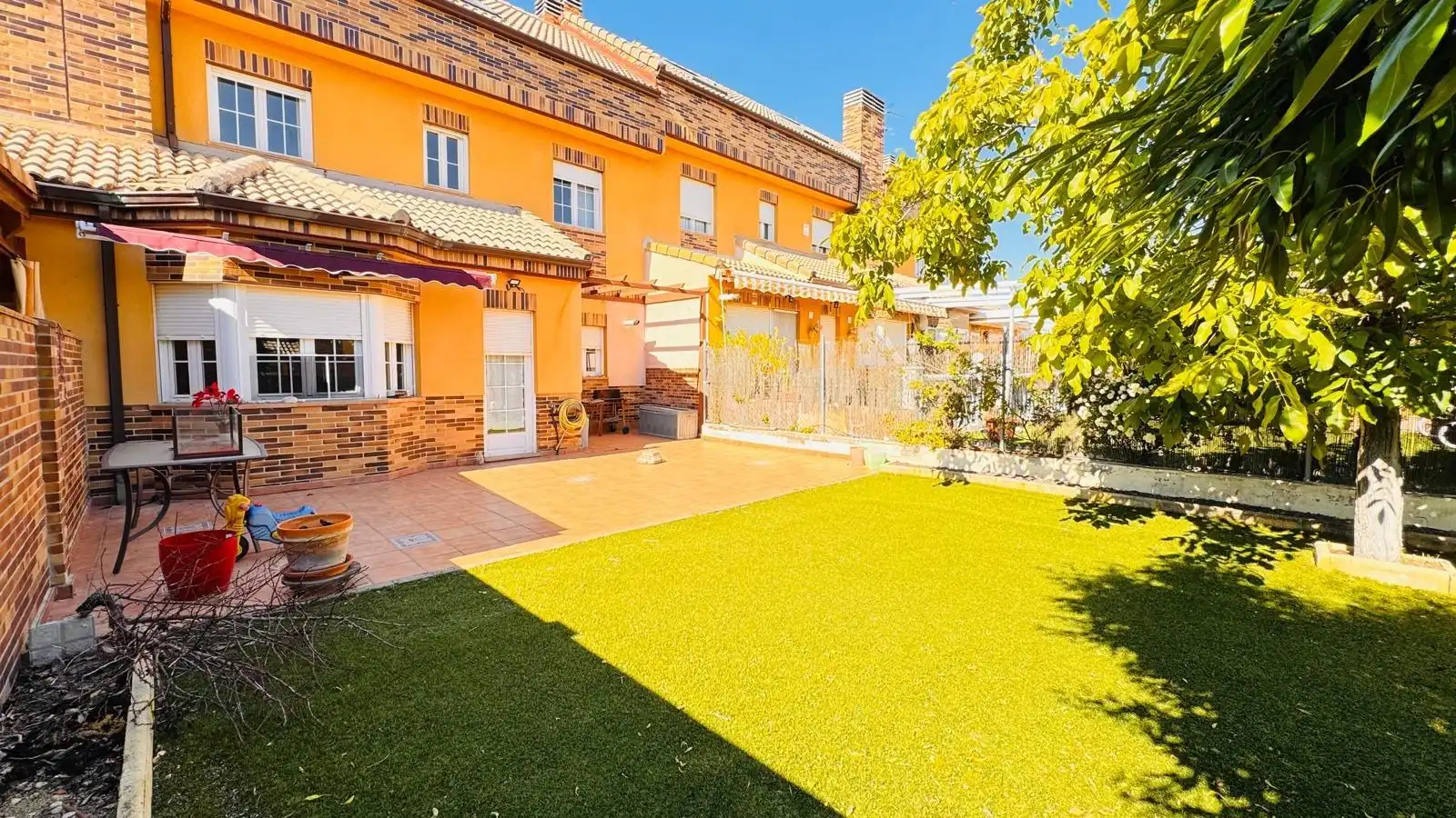 Terrace of Flat for share in Valdemorillo  with Heating, Private garden and Furnished
