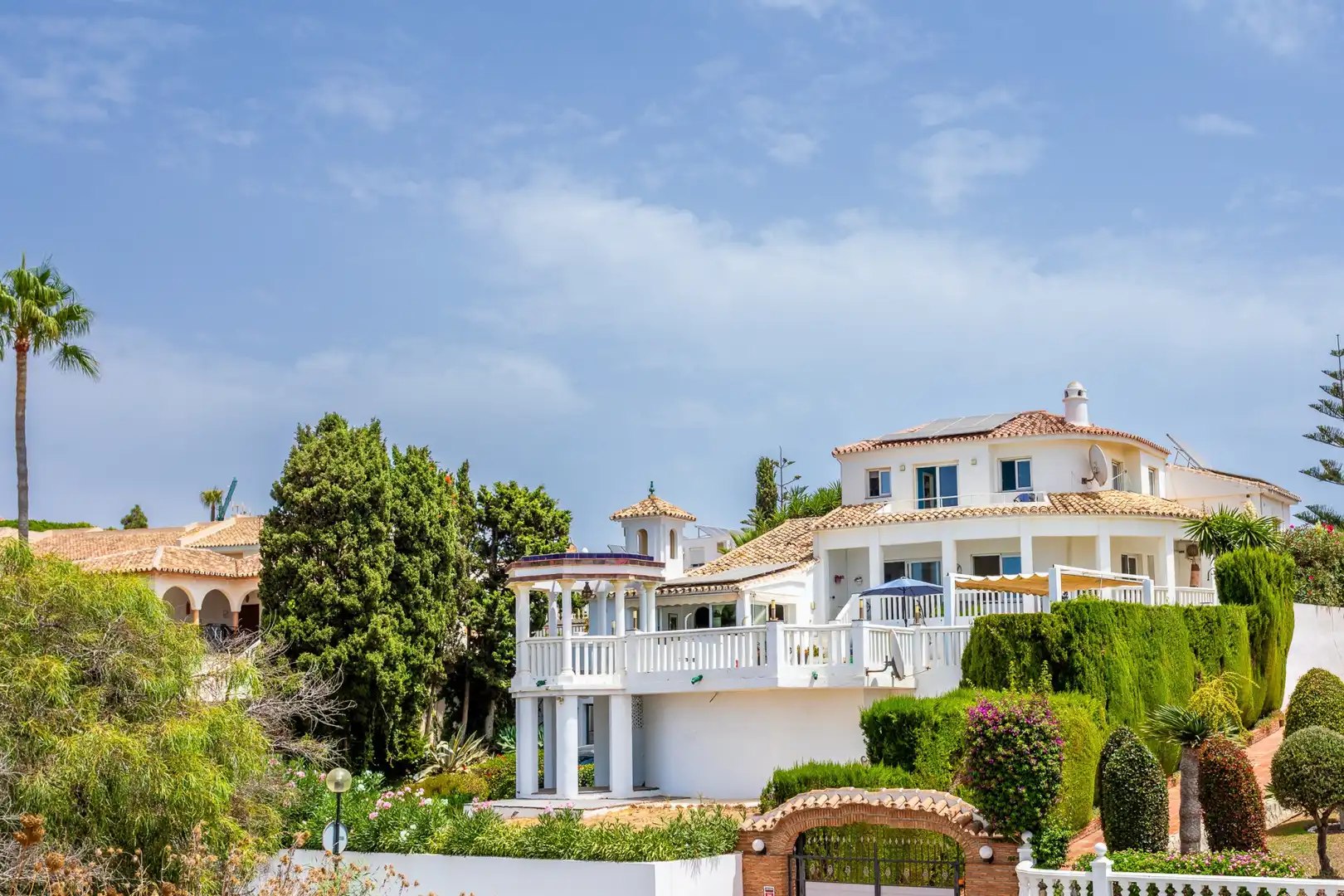 Exterior view of Houses for sale in Mijas  with Air Conditioner, Private garden and Terrace
