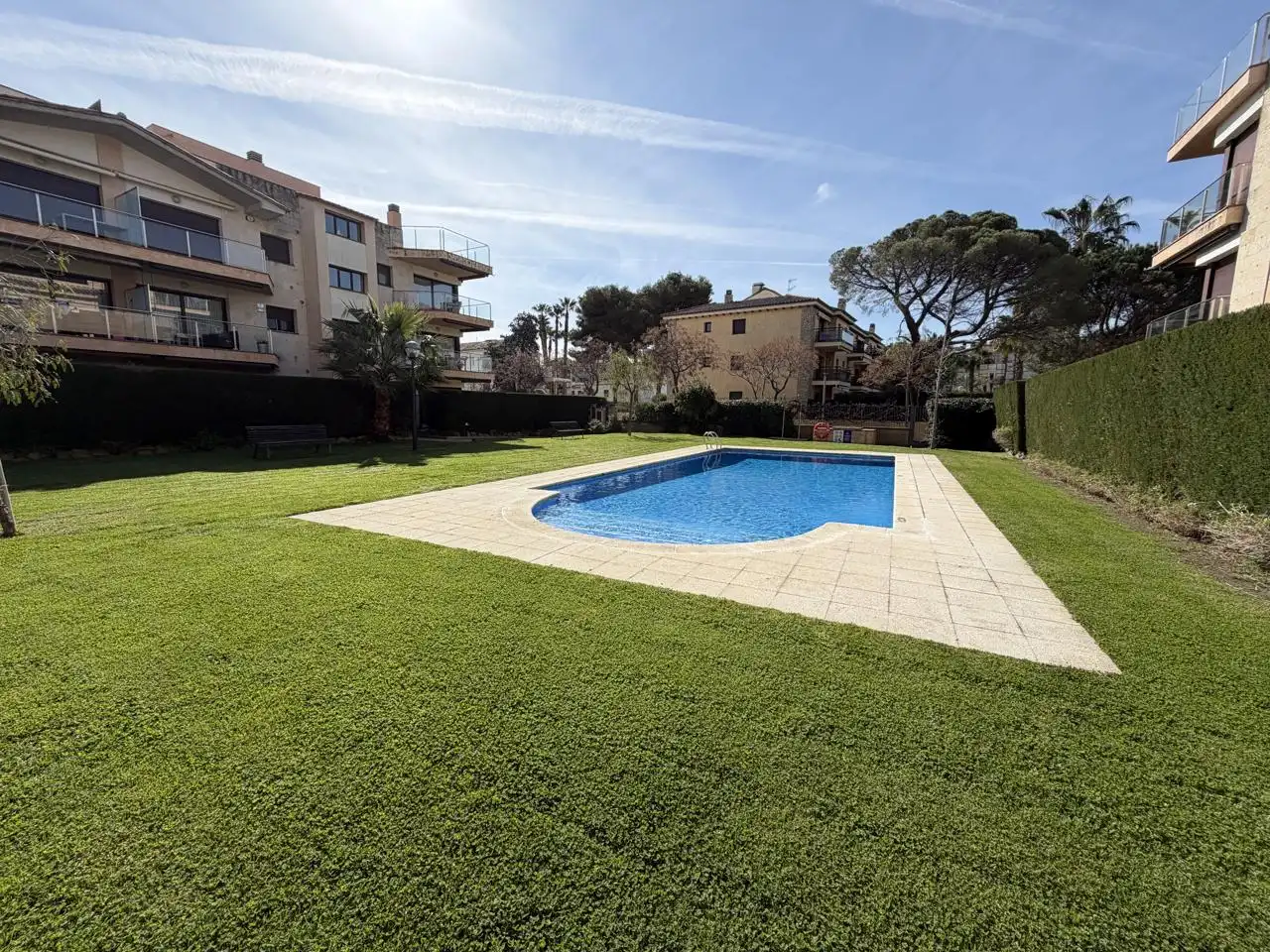 Piscina de Planta baja en venta en Castell d'Aro, Platja d'Aro i s'Agaró con Aire acondicionado, Terraza y Amueblado