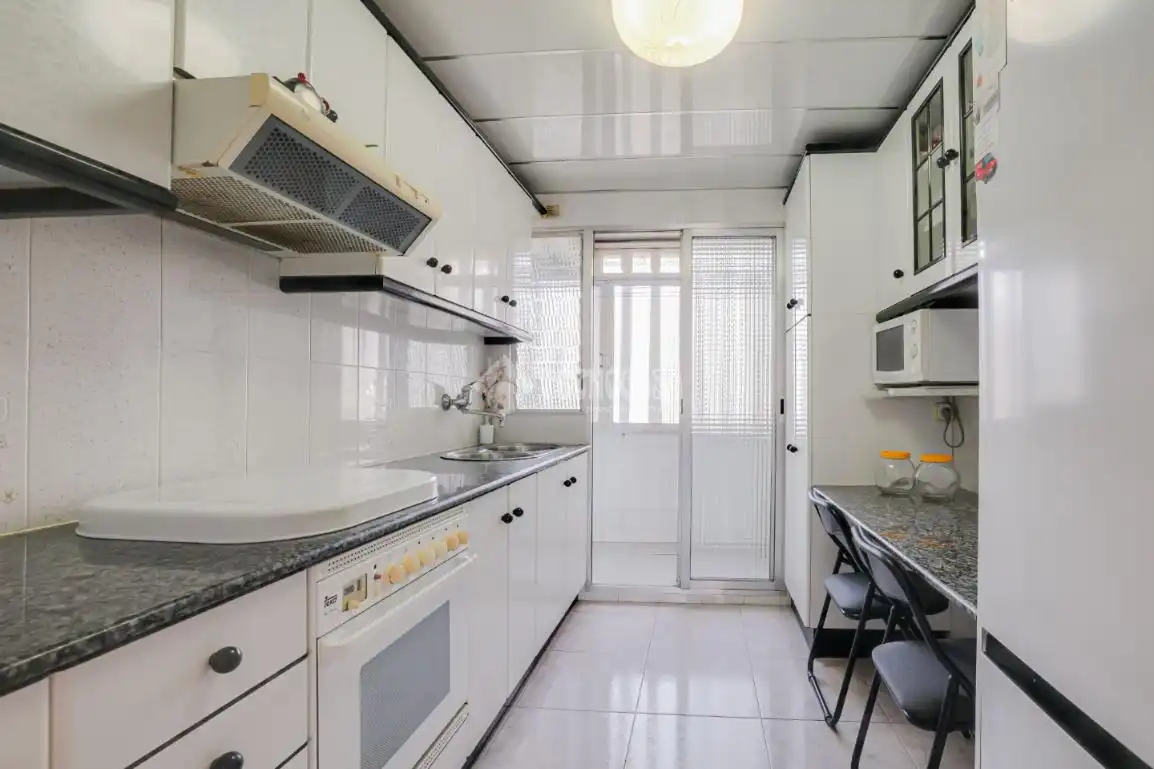 Cuina de Pis en venda en L'Hospitalet de Llobregat amb Balcó