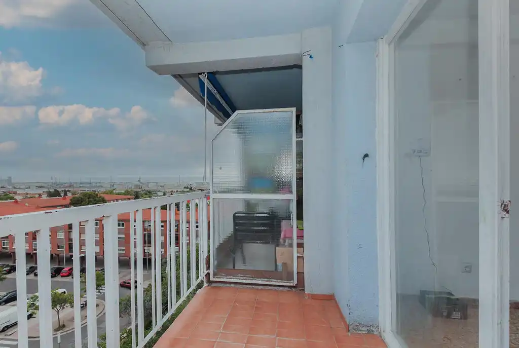 Flat with lift for sale in C/ Riu Llobregat, imagen 4