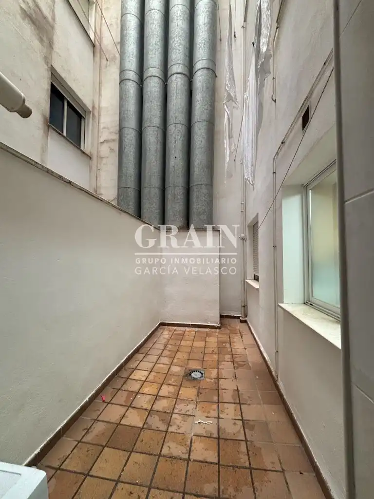 Vista exterior de Piso de alquiler en Albacete con Calefacción