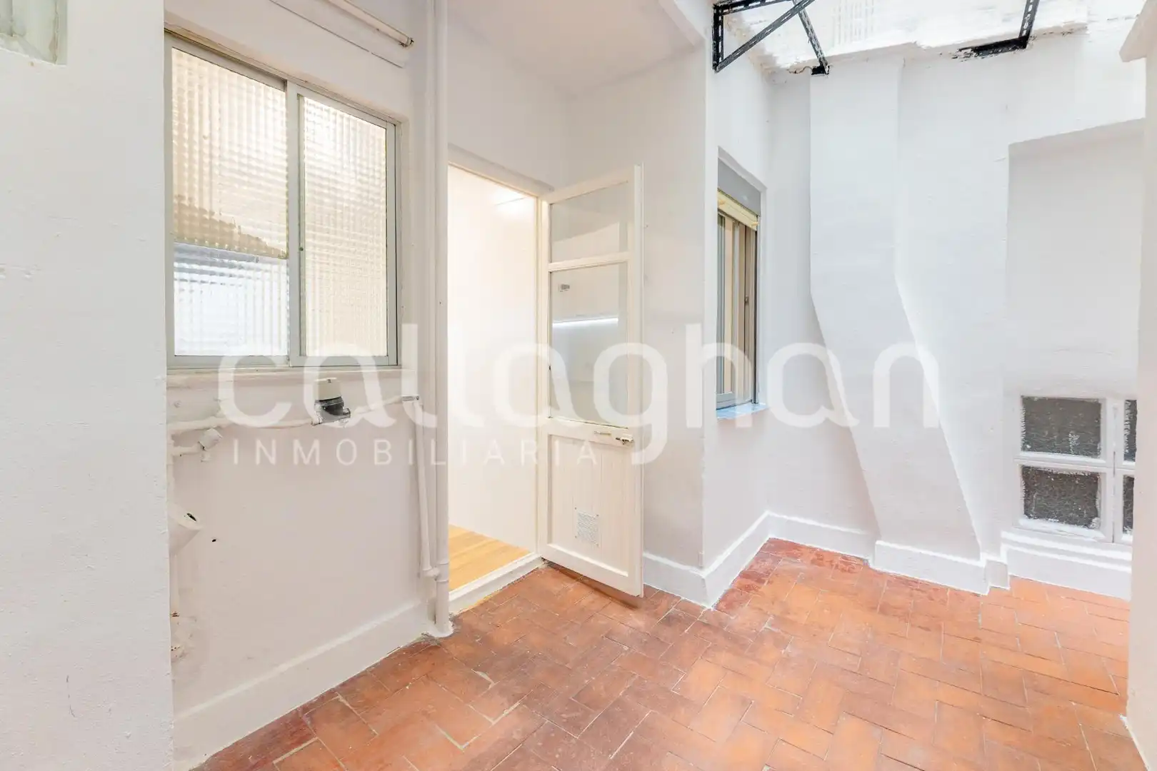 Piso en venta en Valencia con Balcón