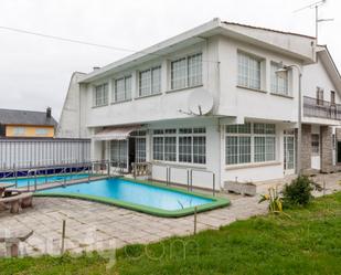 Exterior view of House or chalet for sale in Vilagarcía de Arousa  with Terrace and Swimming Pool