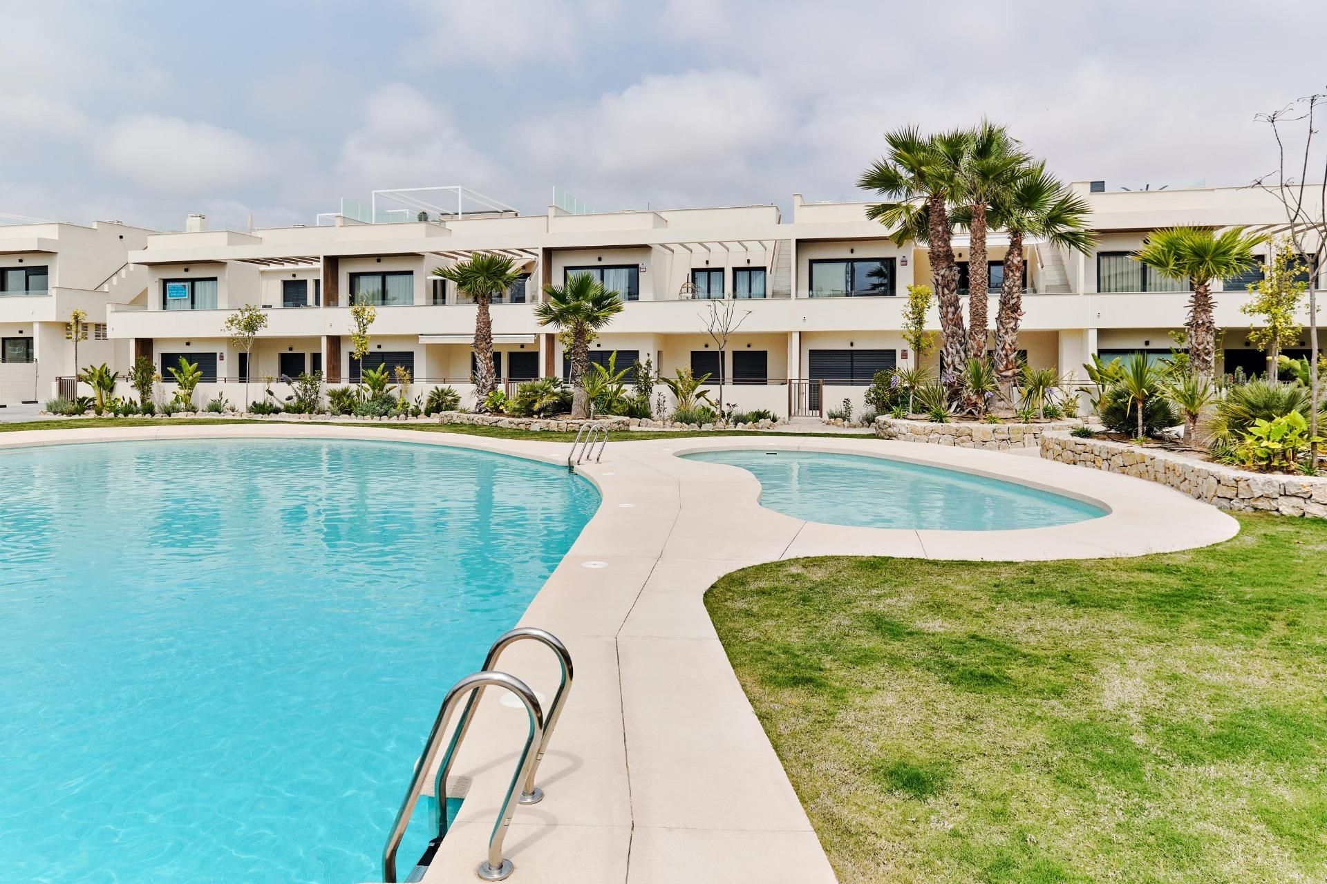 Piscina de Àtic en venda en Torrevieja amb Aire condicionat, Calefacció i Jardí privat