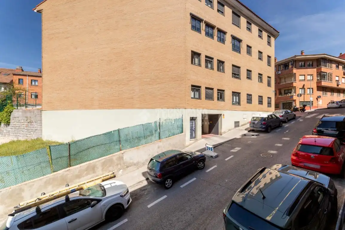 Außenansicht von Wohnung zum Verkauf in Las Rozas de Madrid mit Klimaanlage und Heizung