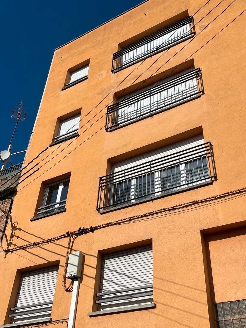 Vista exterior de Pis en venda en Vic